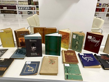 "Mərkəzi Elmi Kitabxanada İsa Muğanna (Hüseynov) - 95 adlı sərgi təşkil edilib"
