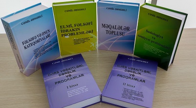 "Mərkəzi Elmi Kitabxanaya professor Cəmil Əhmədlinin nəşrləri daxil olub"