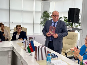 "MEK-də qazaxıstanlı yazarın I Qarabağ şəhidinə həsr etdiyi kitabının təqdimatı keçirilib"