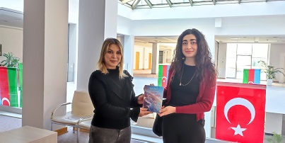 "MEK-in gənc oxucularına kitablar təqdim edilib"
