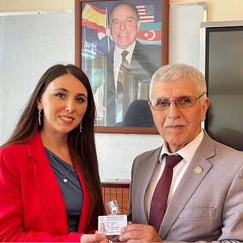 "MEK-in elmi katibinə QAİ-nin üzvlük vəsiqəsi təqdim edilib"