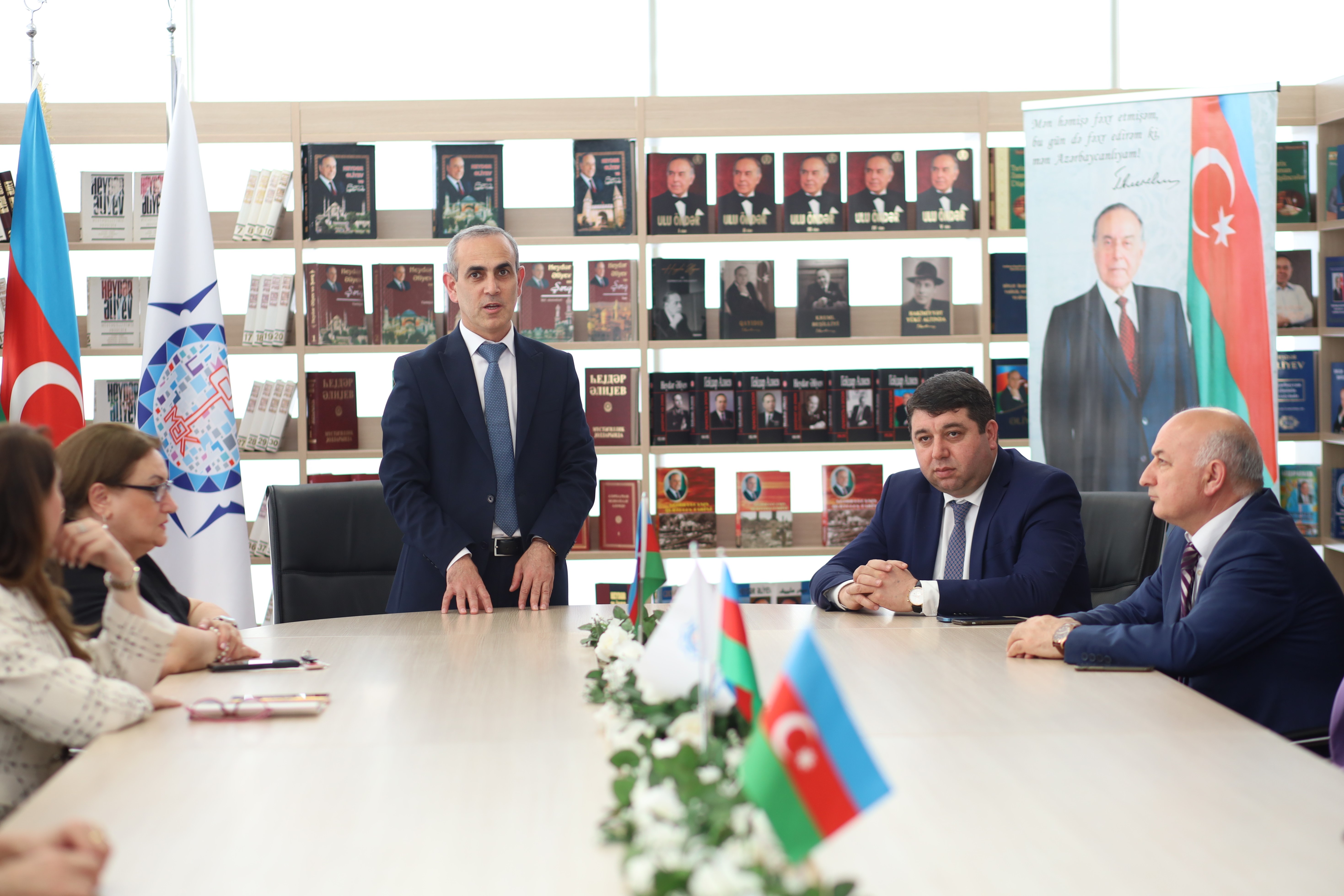 "MEK-də \"Azərbaycan dövlətçilik tarixində Heydər Əliyev imzası\" adlı lektoriya keçirilib"
