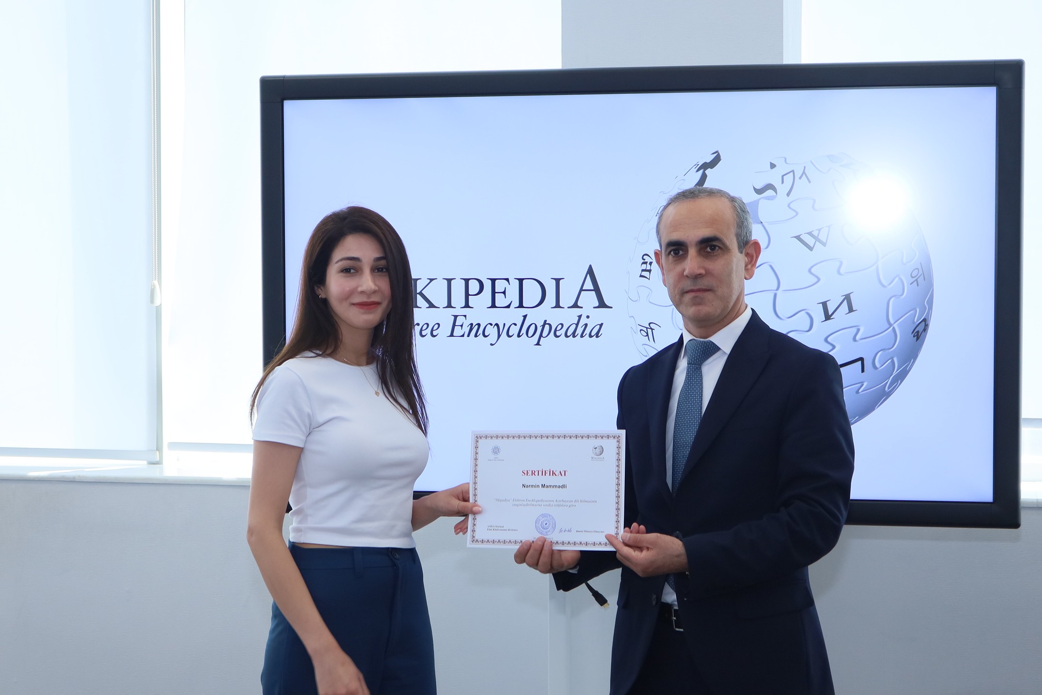 "MEK-də təlim keçən bir qrup gənc sertifikatla təltif olunub"