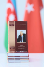 İlham Xəyyam oğlu Ələkbərov: biblioqrafik göstərici