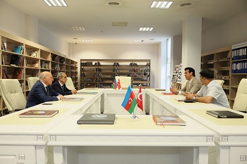 "Türkiyənin “Kobikom telekommunikasiya” şirkətinin idarə heyətinin sədri MEK-də olub"