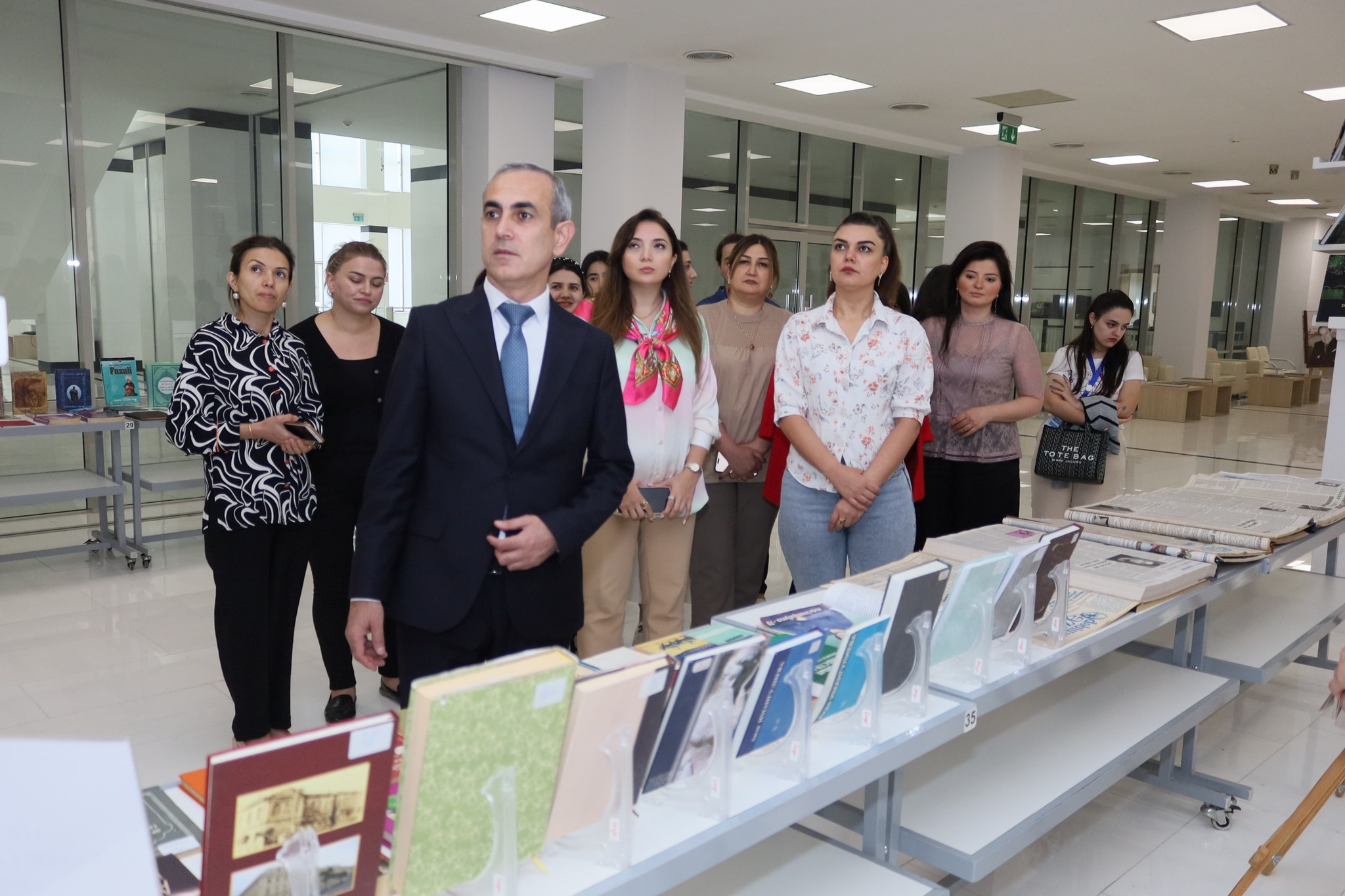 MEK-də “Aida İmanquliyeva - 85” adlı kitab sərgisi istifadəçilərə təqdim edilib