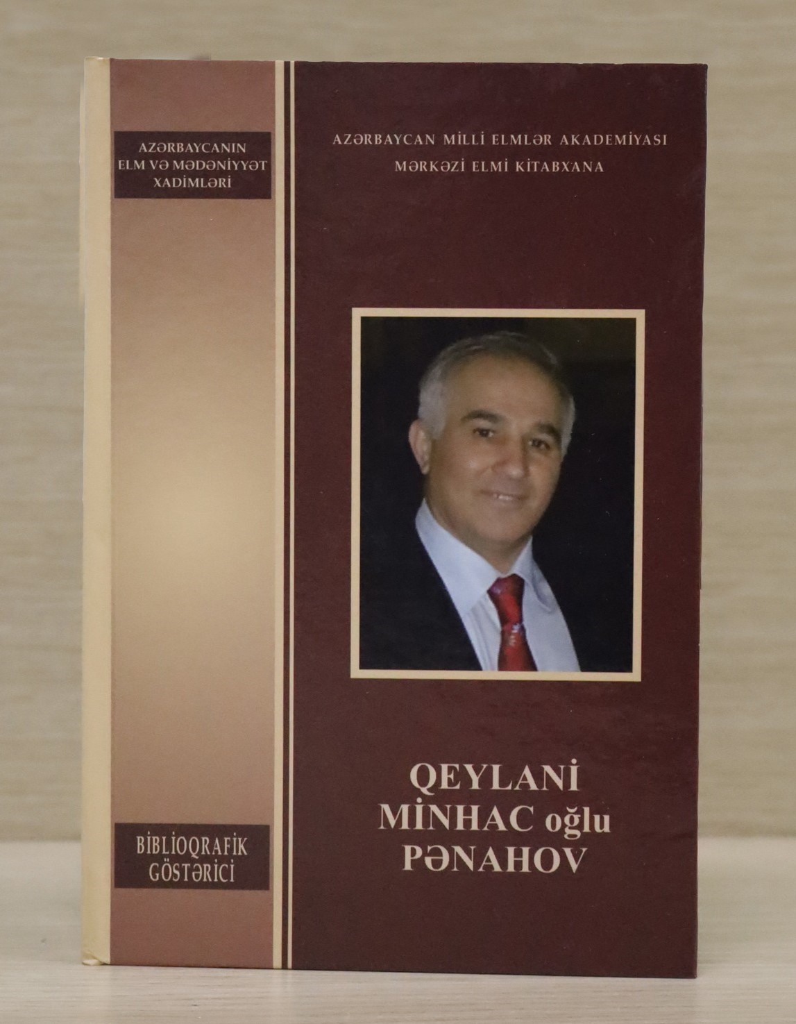 MEK-in tərtibatında AMEA-nın müxbir üzvü Qeylani Pənahovun biblioqrafik göstəricisi dərc edilib
