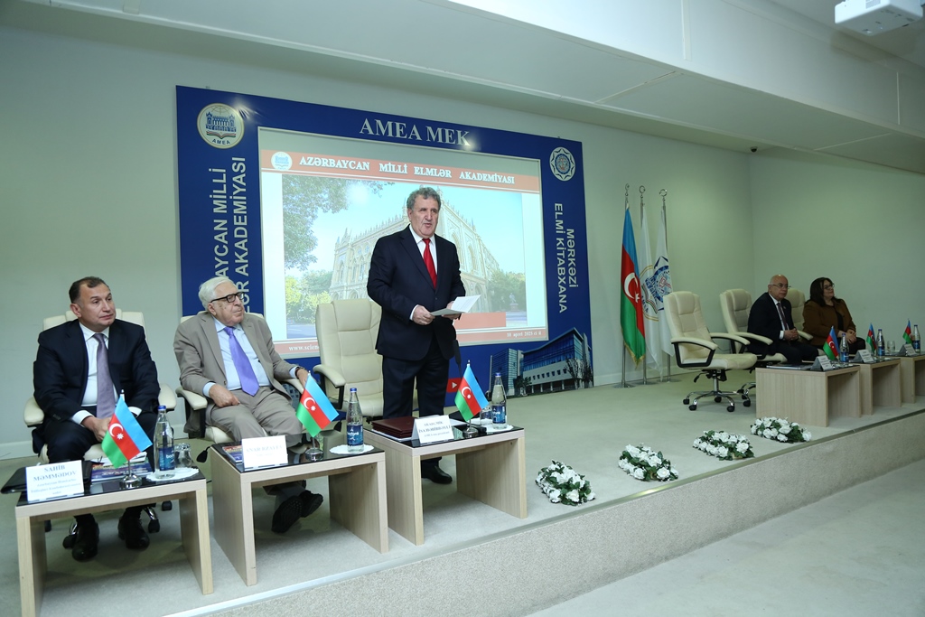 Mərkəzi Elmi Kitabxanada Azərbaycan Milli Elmlər Akademiyasının Elm Gününə həsr edilmiş tədbiri keçirilib