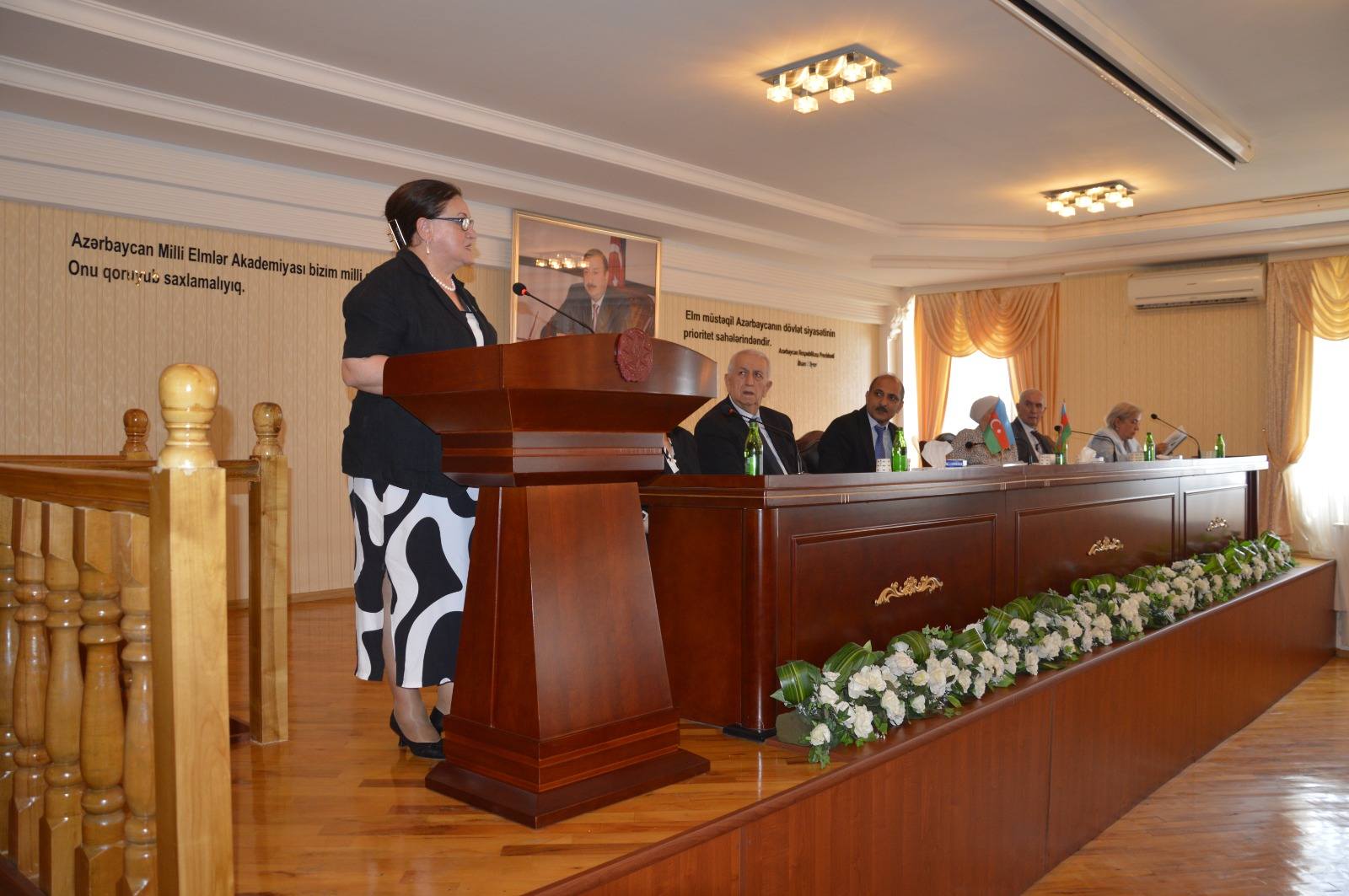 MEK əməkdaşları Gəncədə keçirilən beynəlxalq elmi konfransda çıxış ediblər