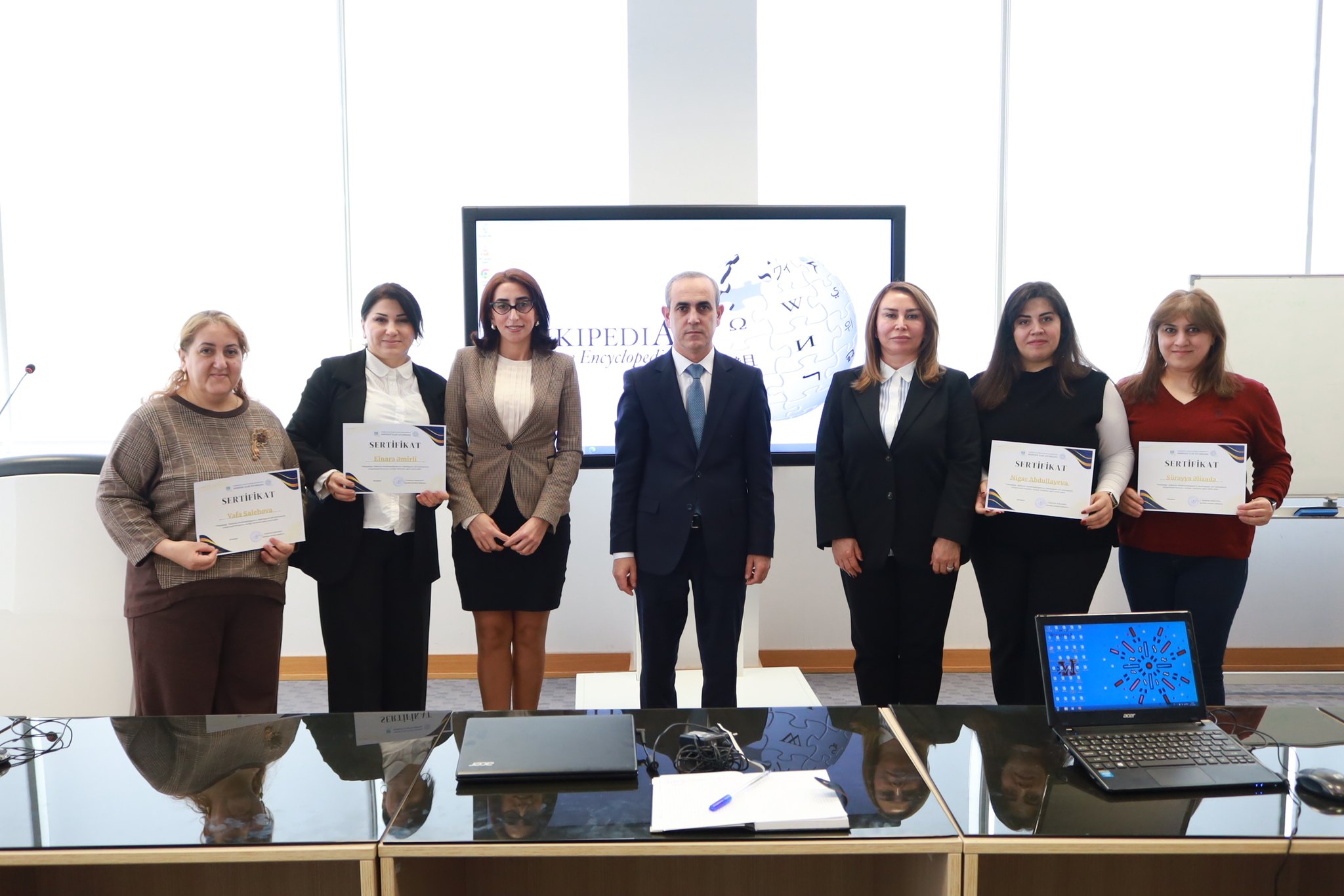 MEK-in “Vikipediya” təlimlərini yekunlaşdıranlara sertifikatlar təqdim olunub