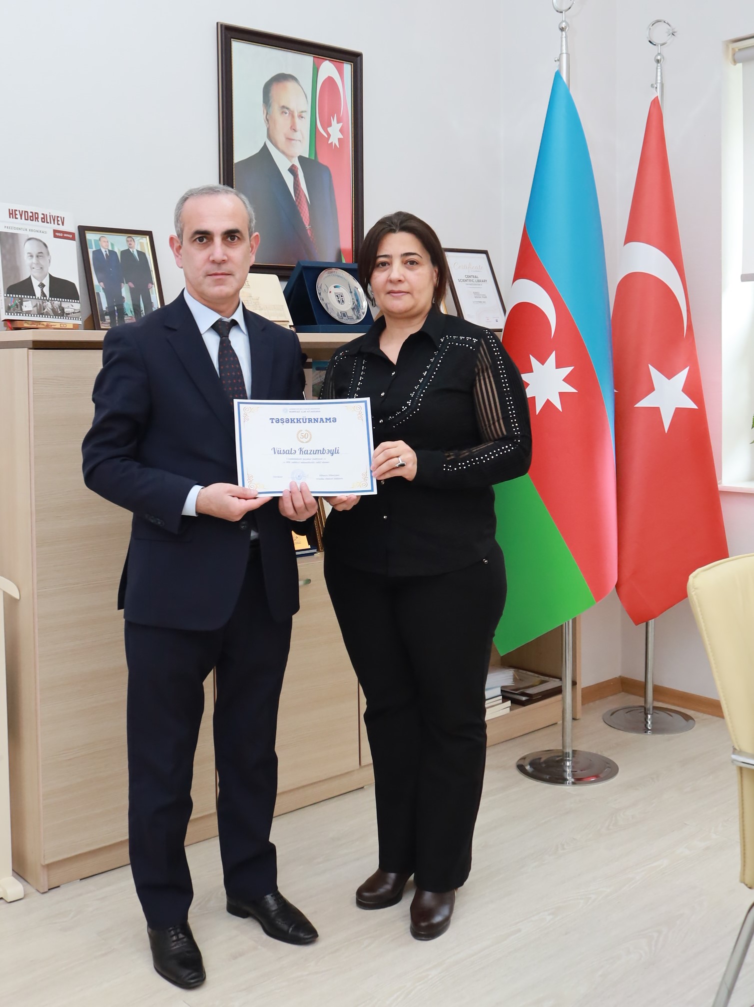 MEK əməkdaşı 50 illik yubileyi münasibətilə Təşəkkürnamə ilə təltif olunub