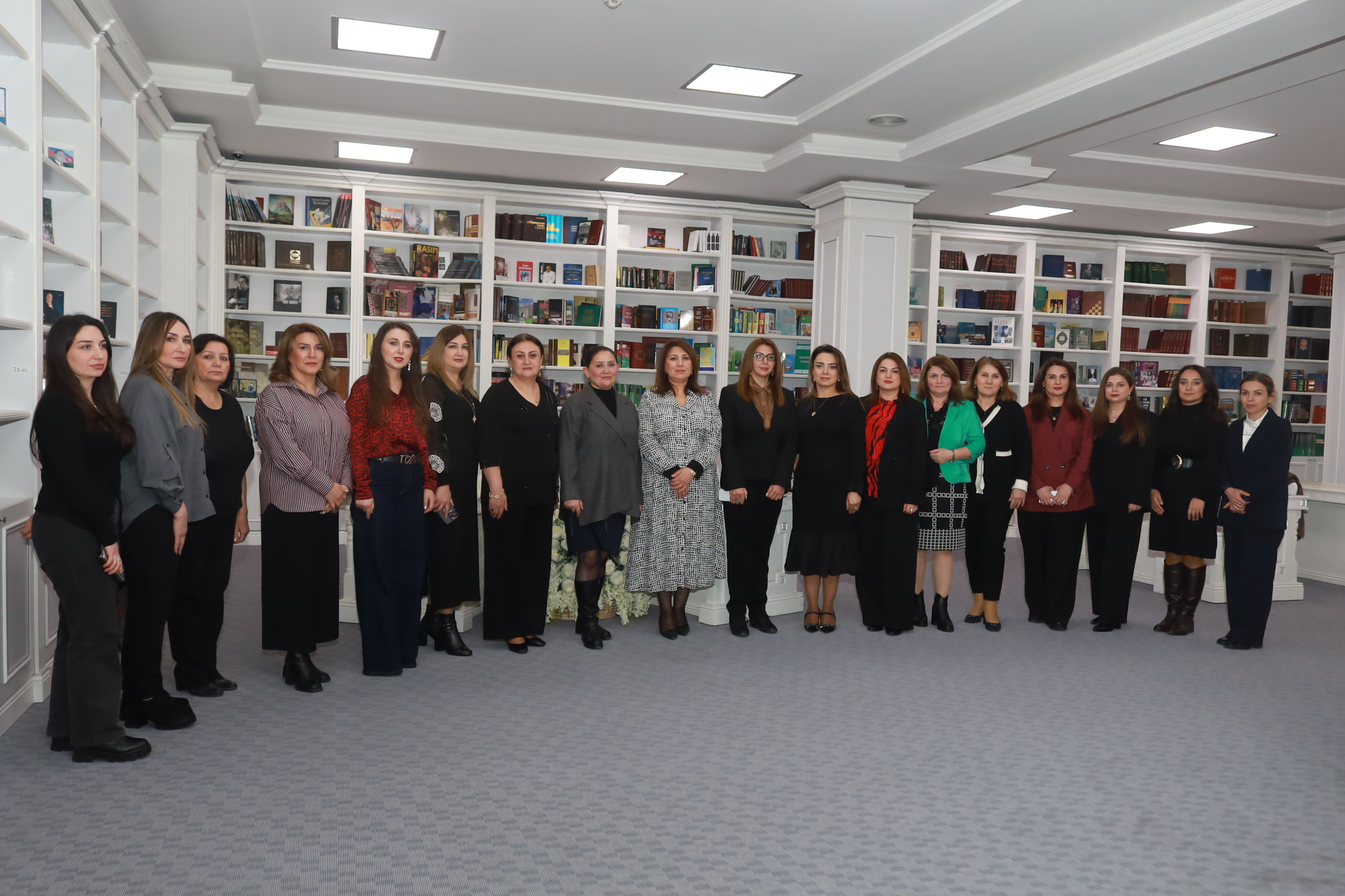 MEK-də “Azərbaycan qadınlarının dünya elminə töhfəsi” adlı tədbir keçirilib