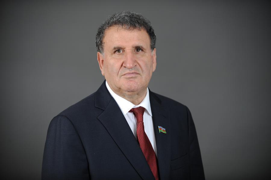 AMEA-nın prezidenti, akademik İsa Həbibbəylinin "525-ci qəzet"də yayımlanan "Azərbaycanın elm məbədi və simaları - Azərbaycan Milli Elmlər Akademiyası-80" adlı məqaləsini təqdim edirik
